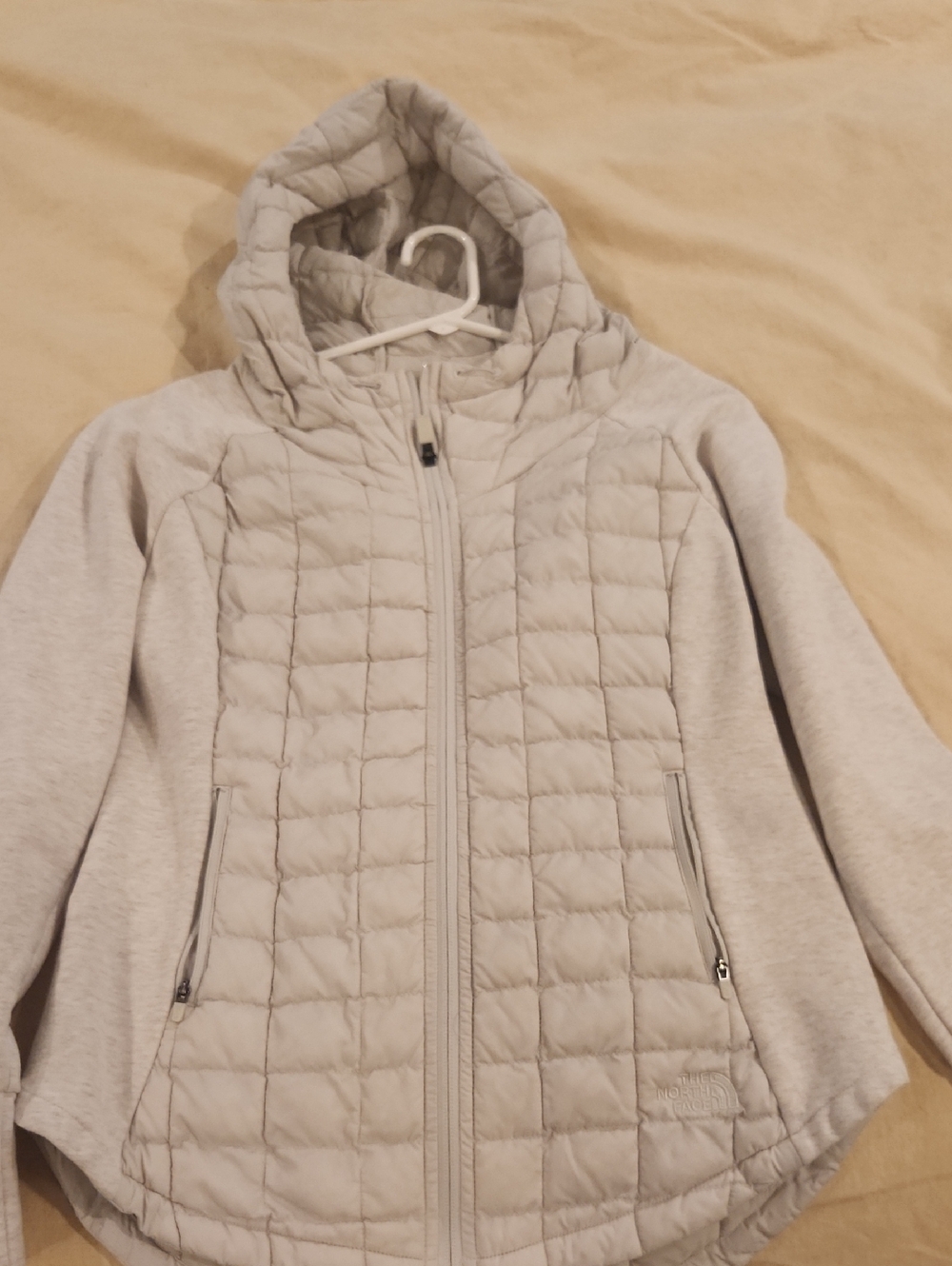The North Face Light Gray Quilted Hooded Puffer Jacket